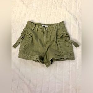 Green cargo shorts🌱